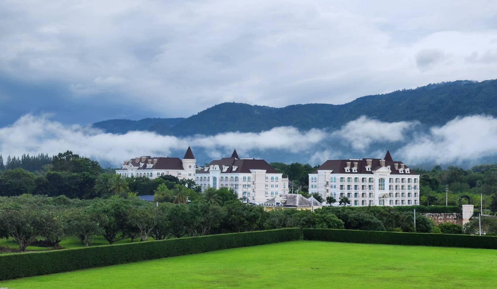 Chateau de Khaoyai Hotel & Resort