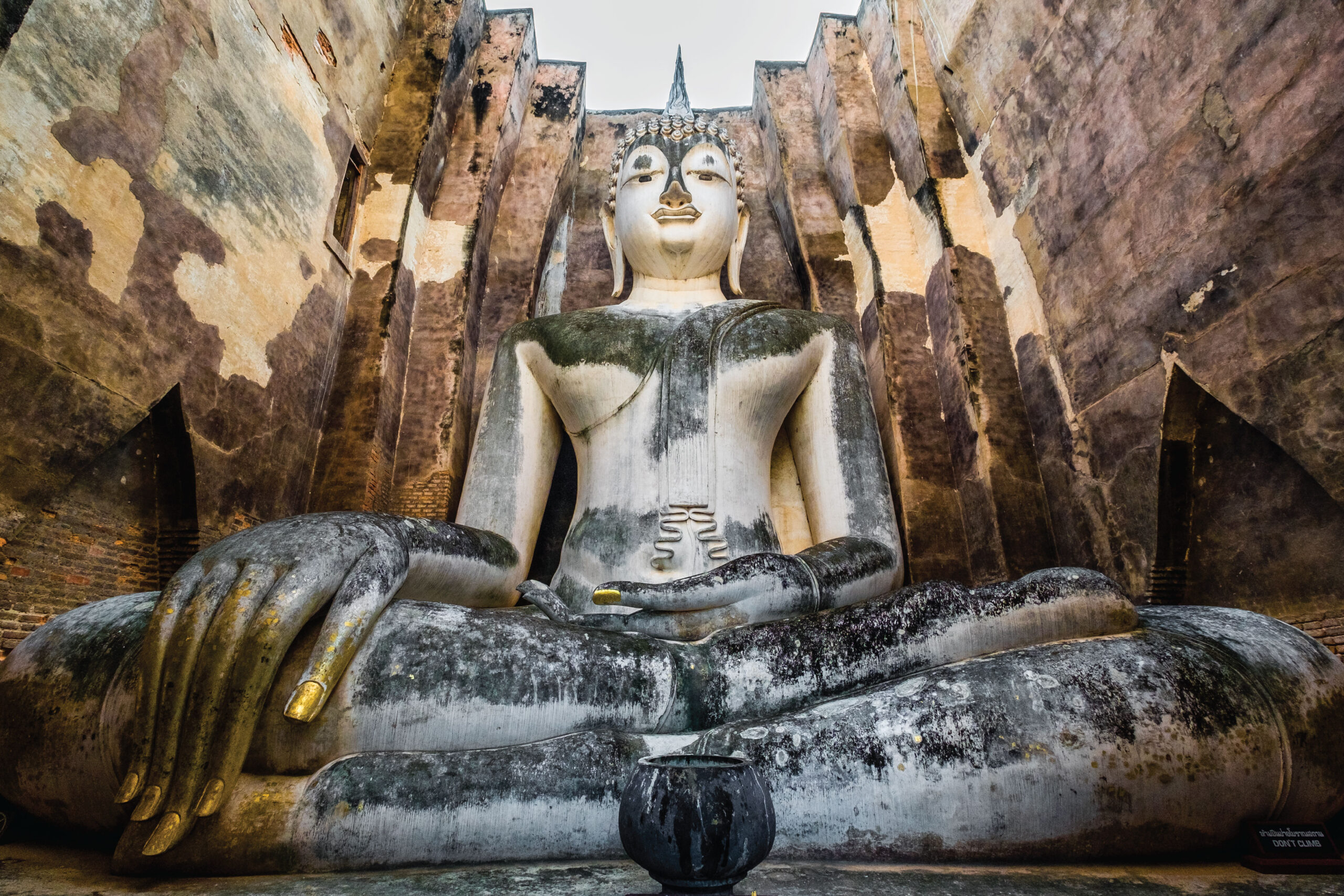 Wat Sri Chum: An Ancient Artistic Treasure in Sukhothai Historical Park