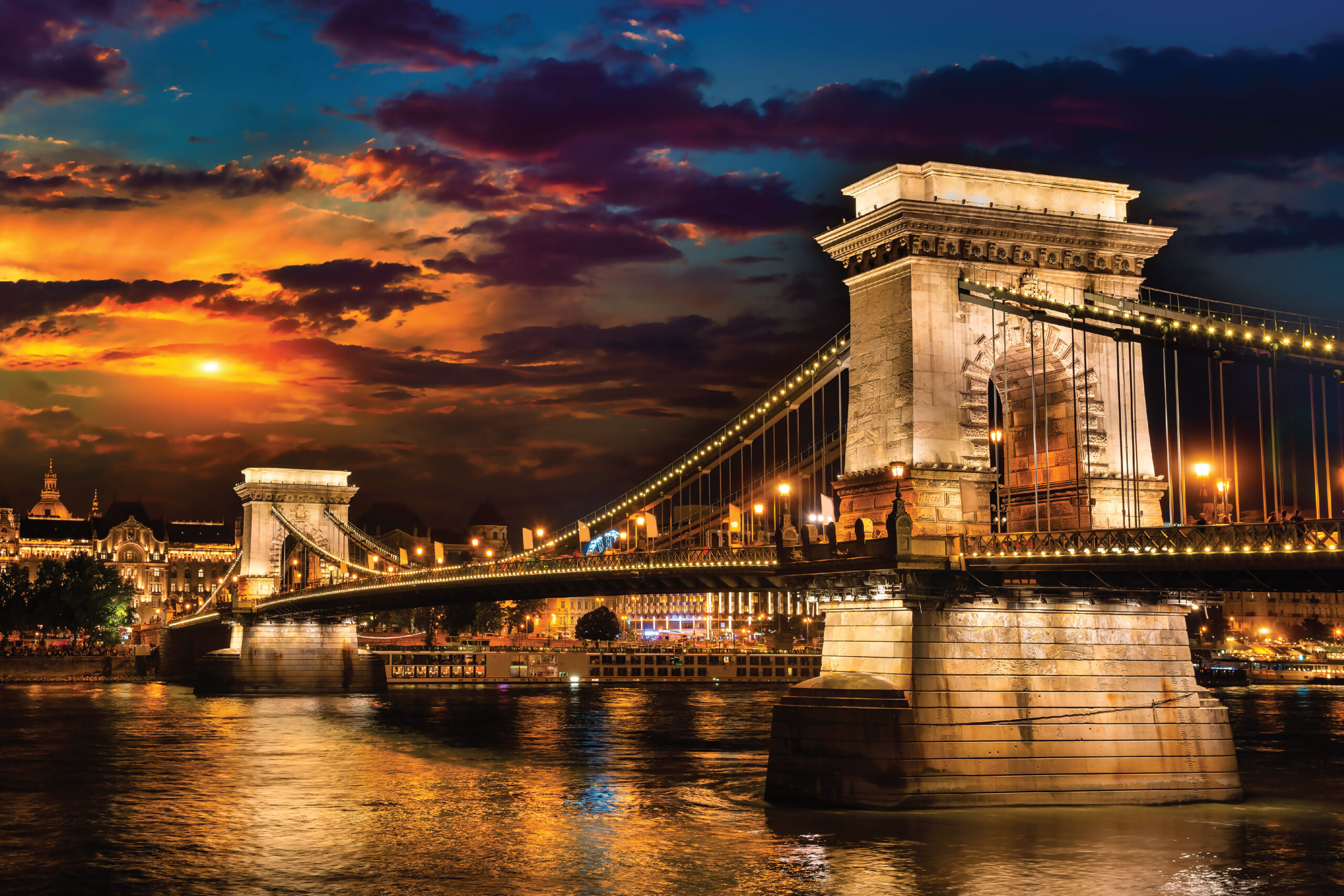 สะพานเชน (Chain Bridge)