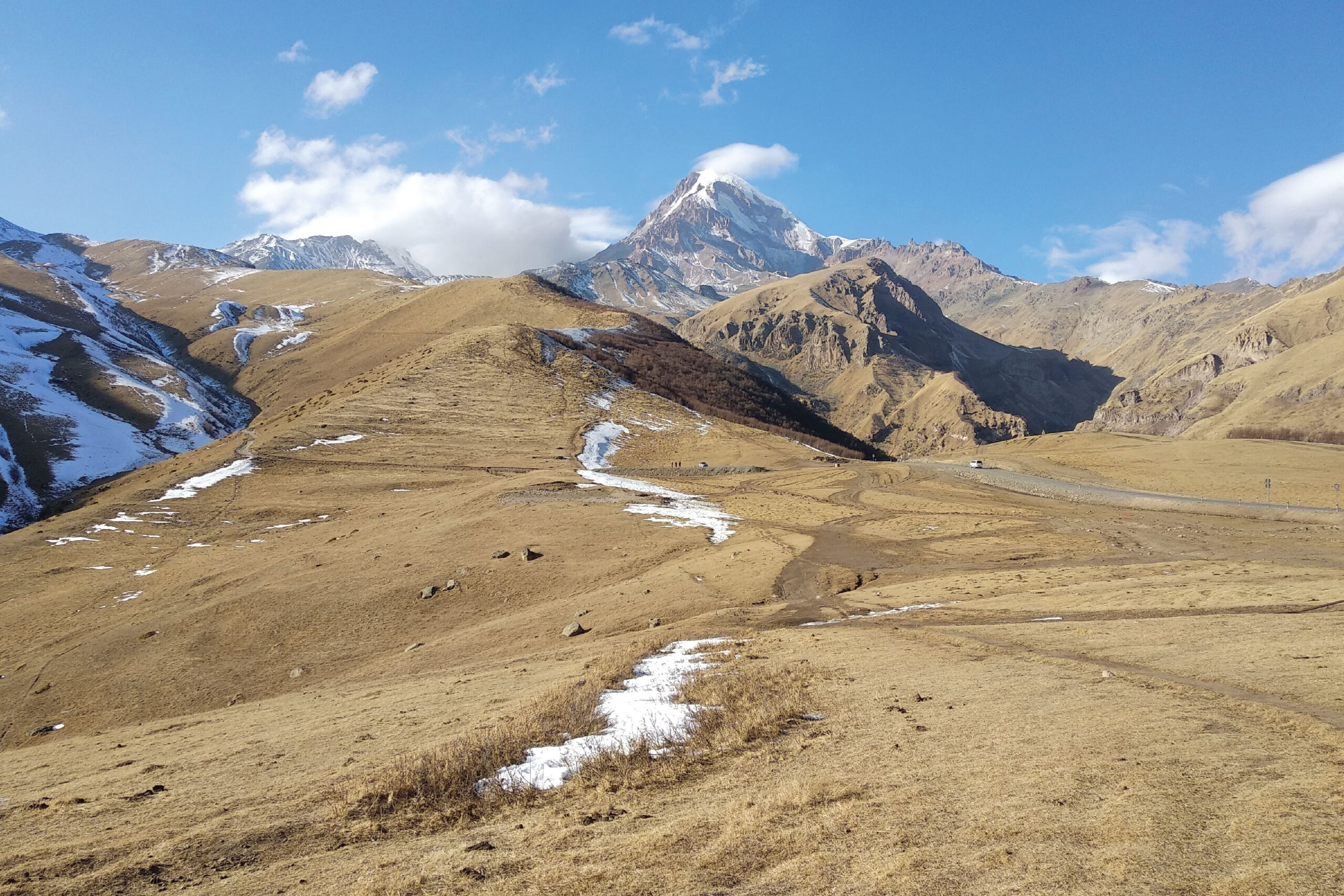 5. เมืองคาซเบกิ (Kazbegi)