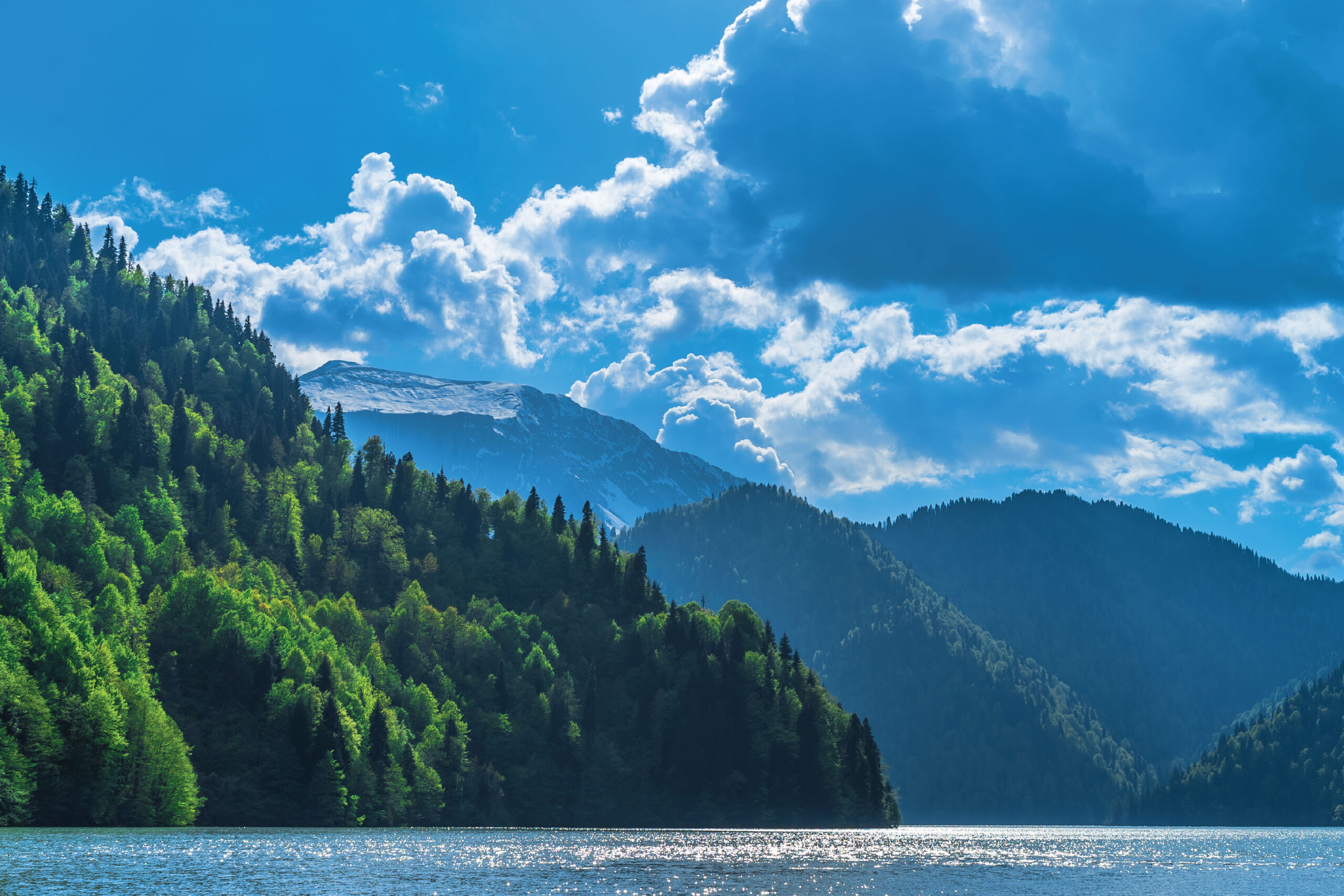 เทือกเขาคอเคซัส (Caucasus Mountains)