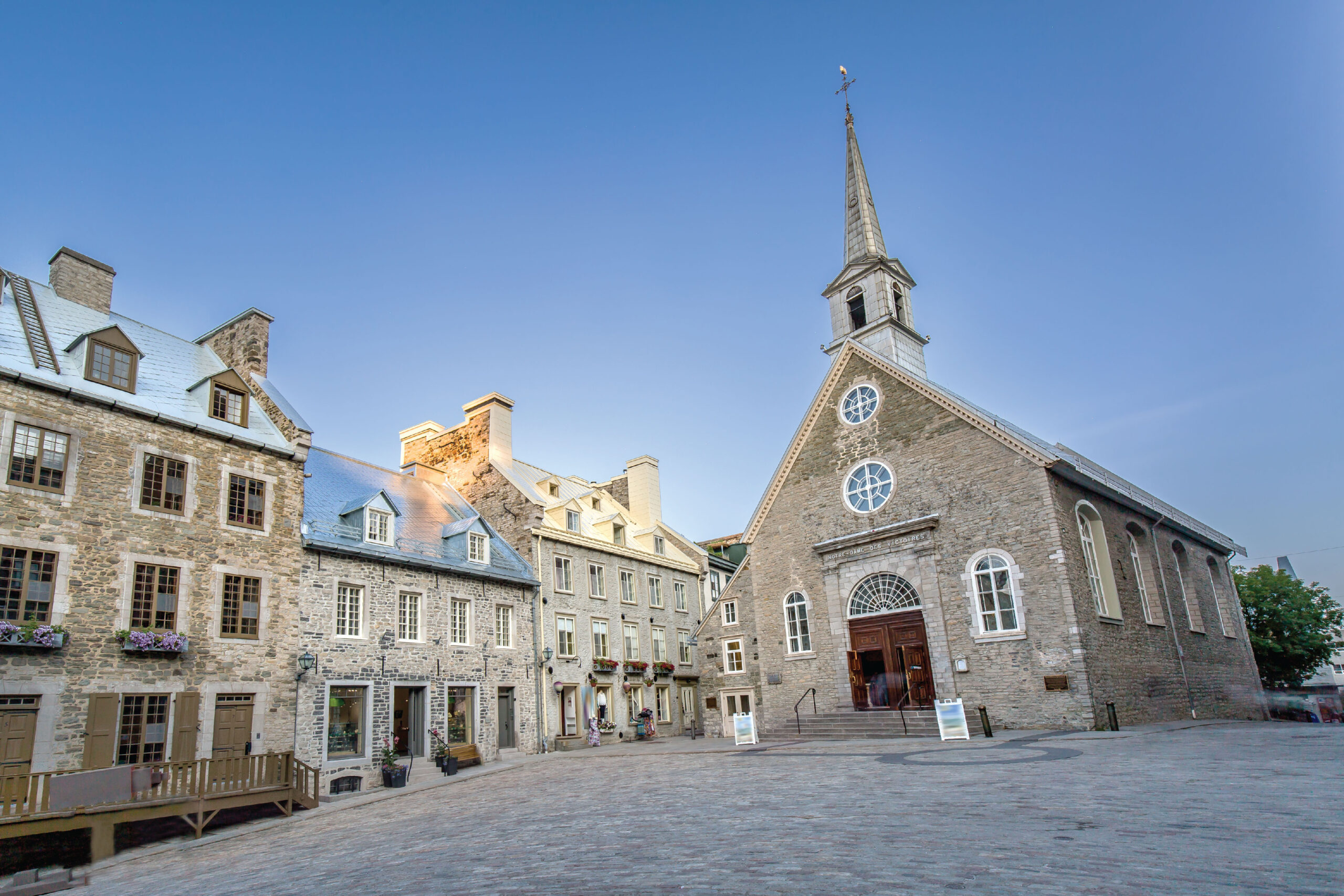 โบสถ์นอทร์ดาม เด วิกตัวร์ (Church Notre-Dame-des-Victoires)