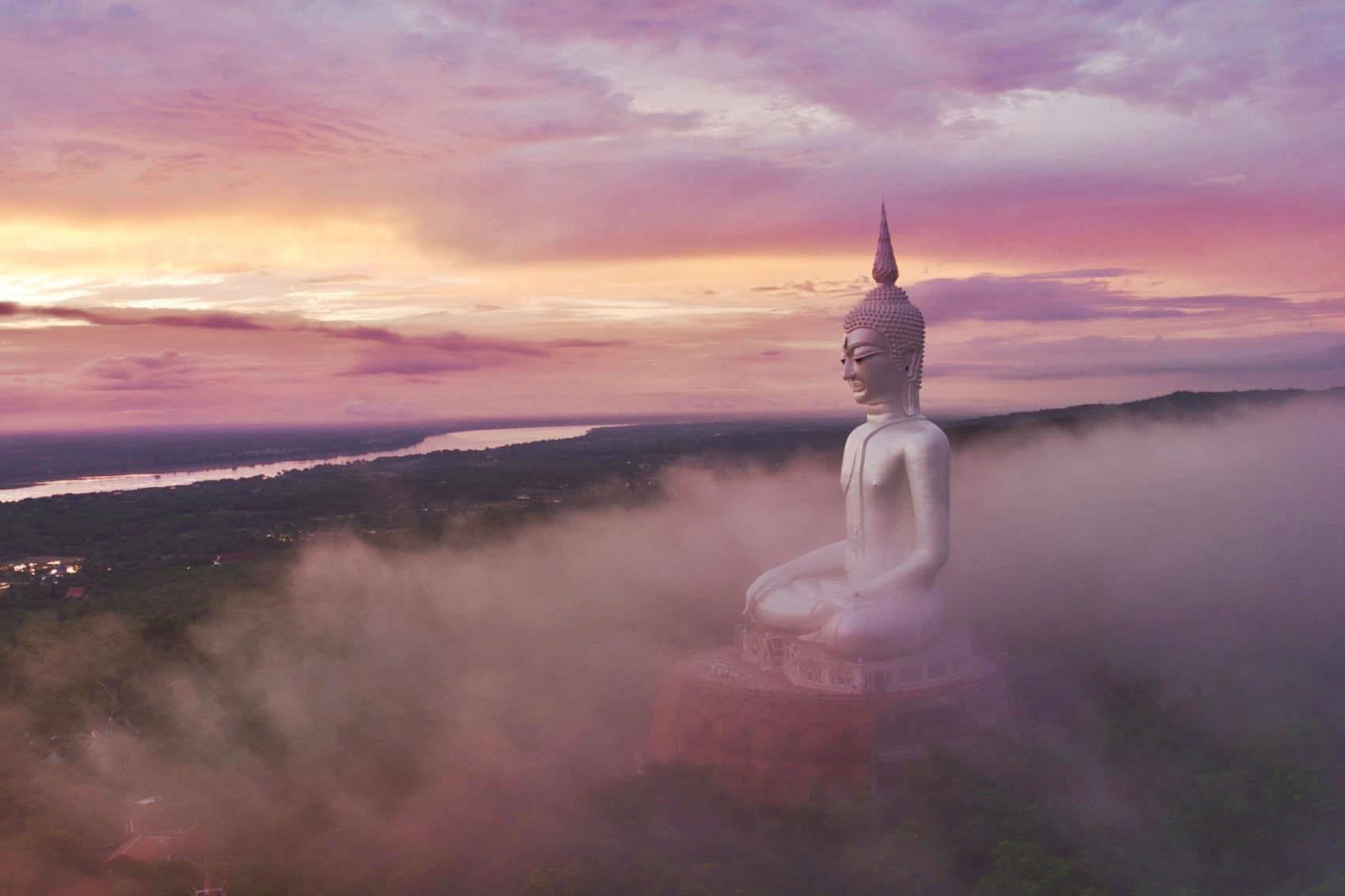 Wat Roi Phra Phutthabat Phu Manorom