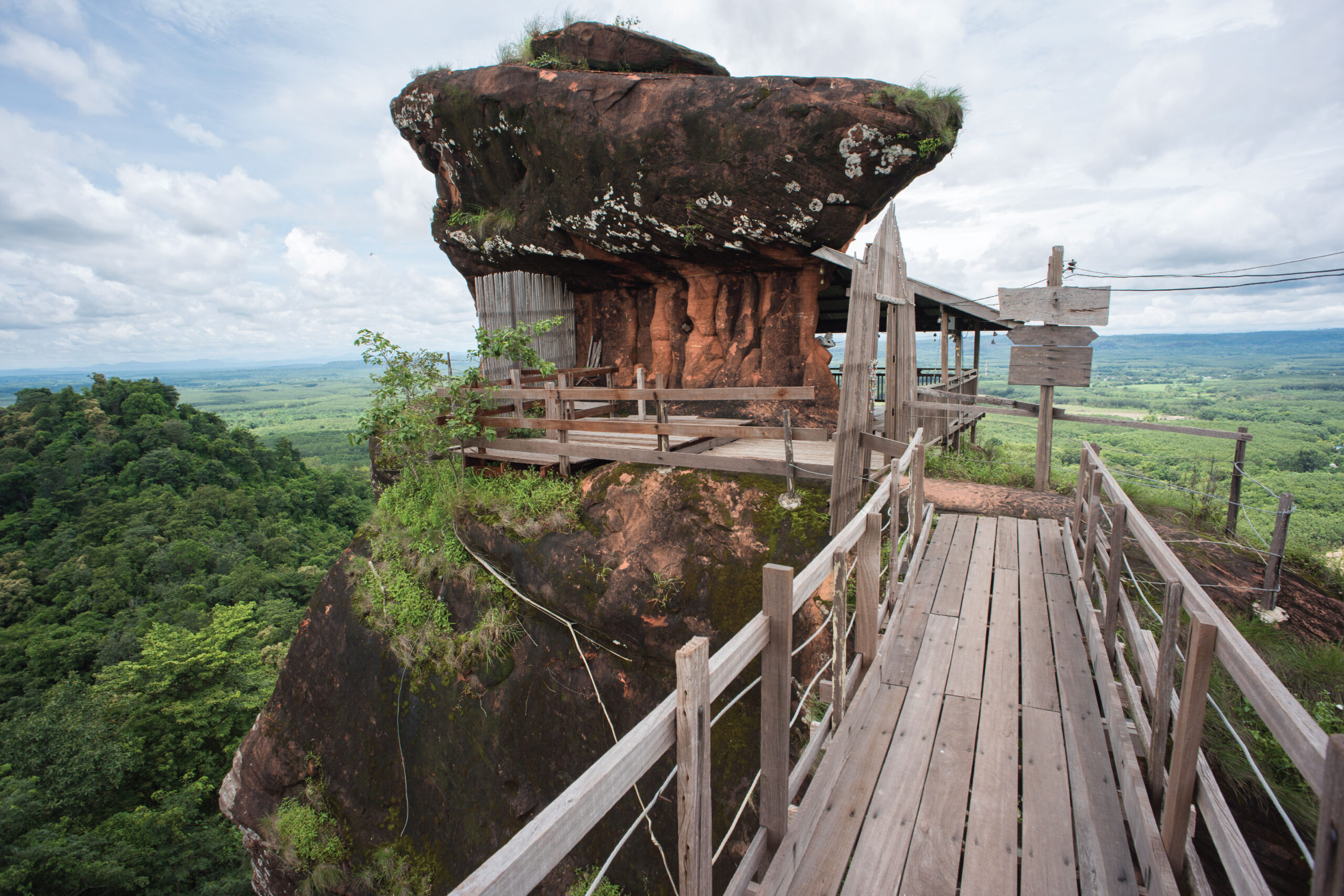 Wat Phu Tok