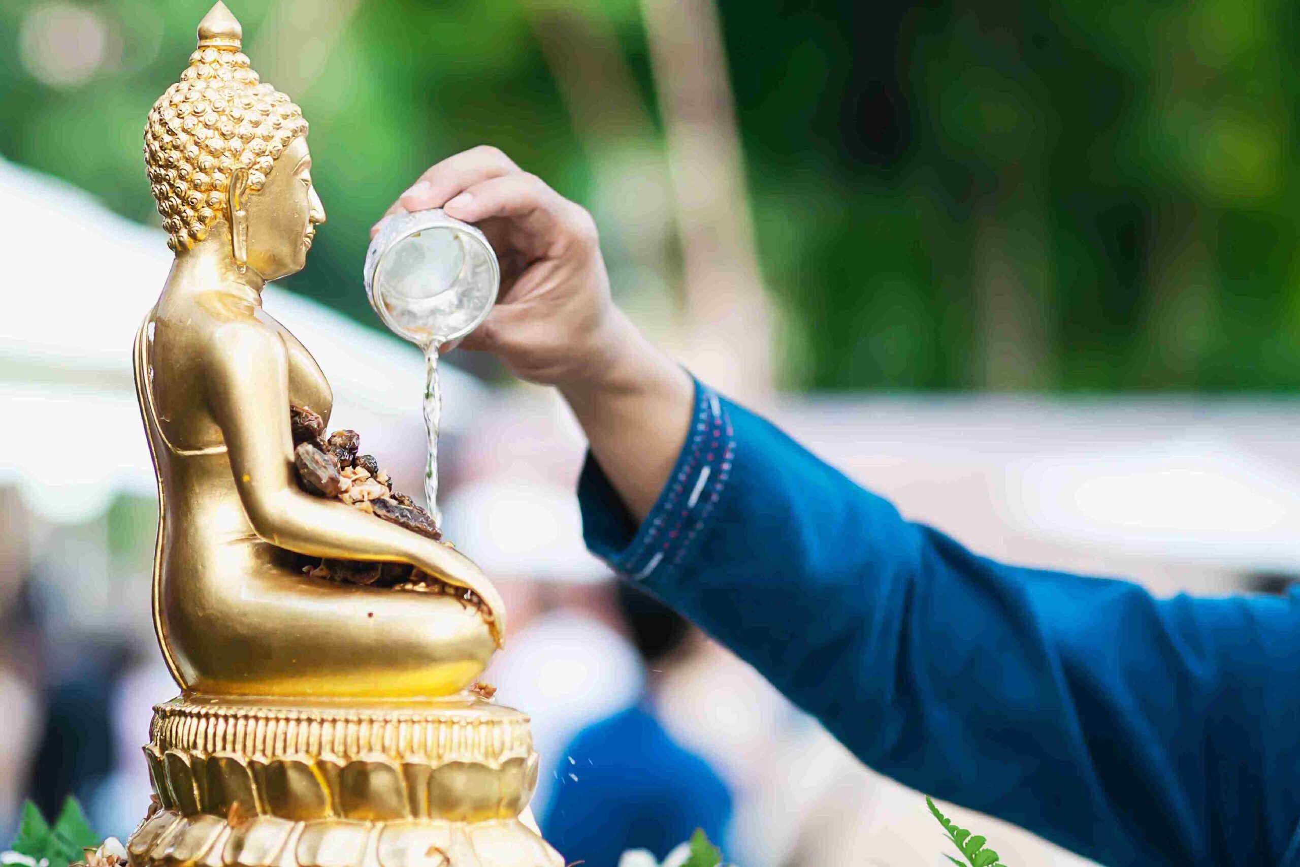  The Tradition of Bathing Buddha