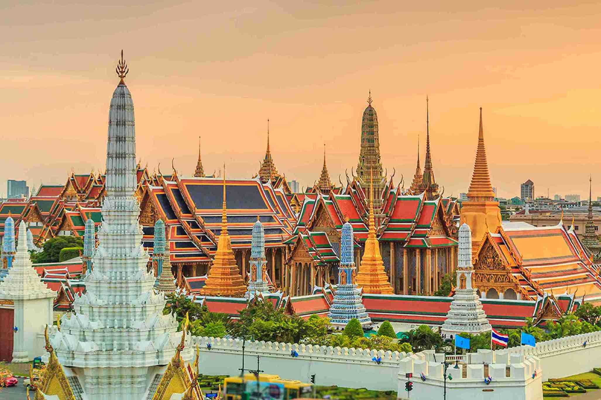 ไหว้พระ 9 วัด ที่เที่ยวช่วงสงกรานต์รอบเกาะรัตนโกสินทร์